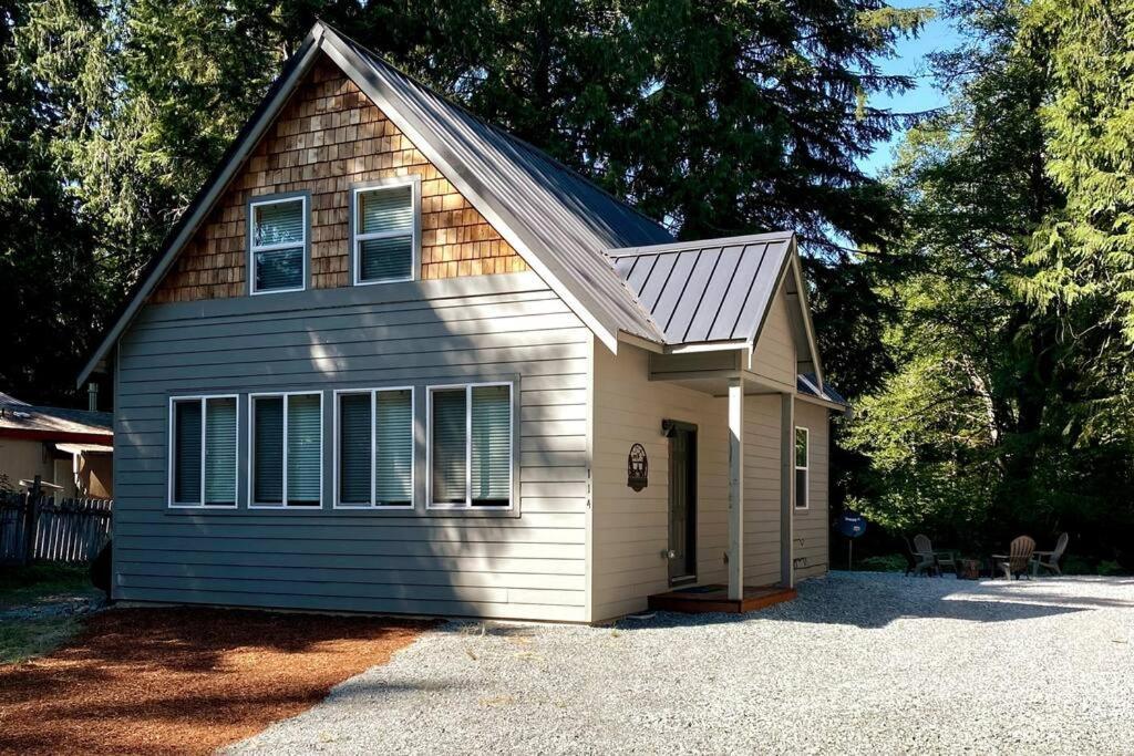 New Modern Cabin! 5Mi To Mt Rainier National Park! Hot Tub & Wifi アッシュフォード エクステリア 写真