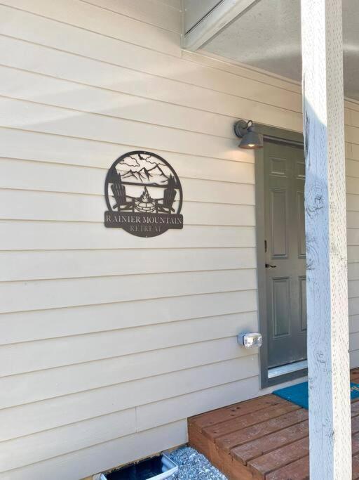 New Modern Cabin! 5Mi To Mt Rainier National Park! Hot Tub & Wifi アッシュフォード エクステリア 写真