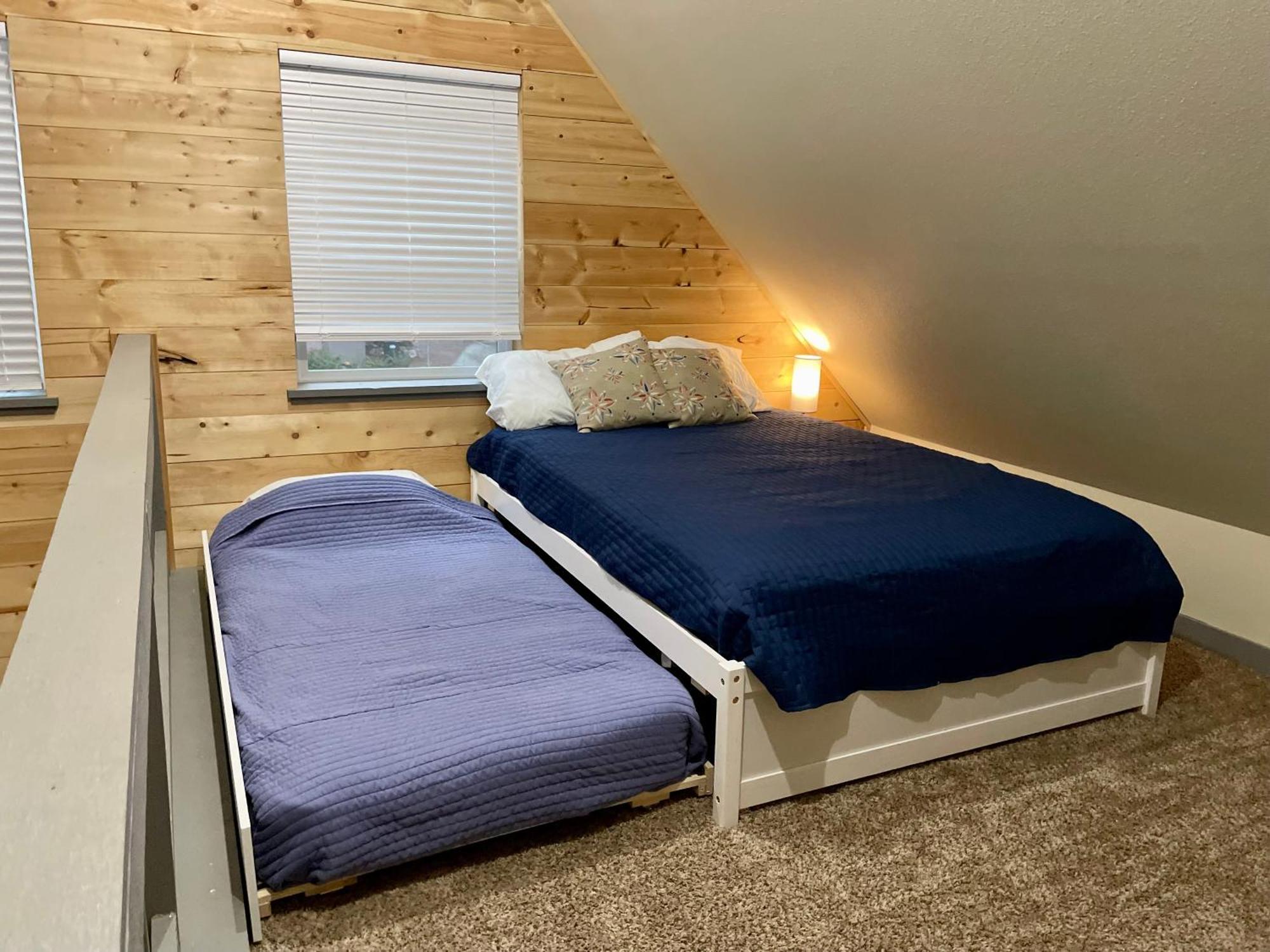 New Modern Cabin! 5Mi To Mt Rainier National Park! Hot Tub & Wifi アッシュフォード エクステリア 写真